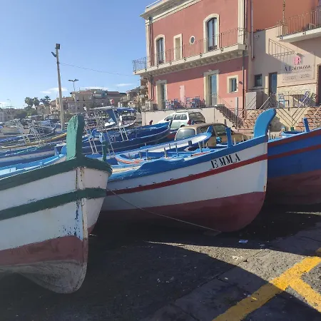 Delle Palme Aci Trezza
